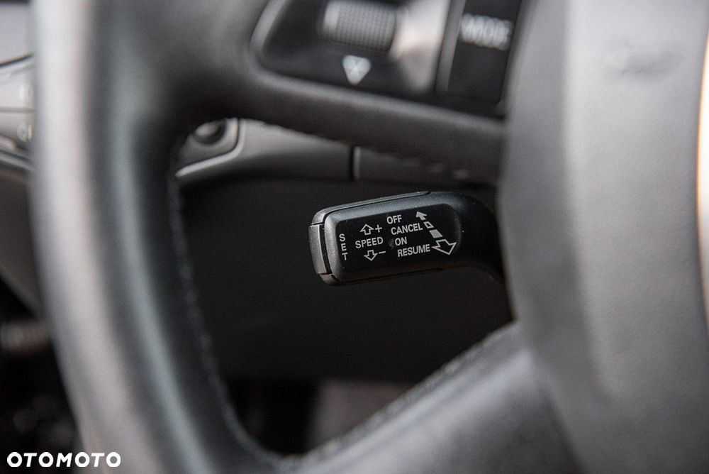 Audi A4 Avant 2.0 TDI DPF S line Sportpaket - 23