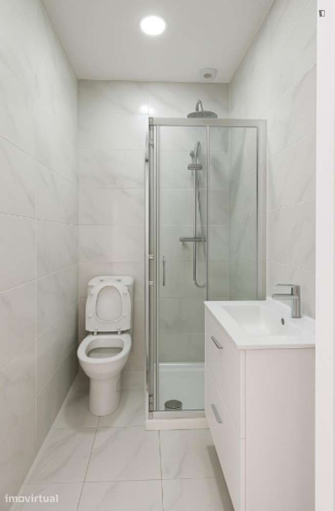 Quarto - localizado em Boavista Coimbra - Grande imagem: 3/3