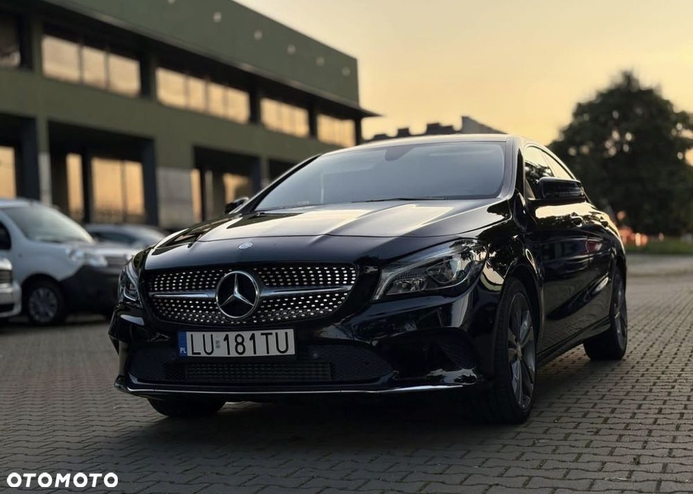 Mercedes-Benz CLA 180 7G-DCT - 2