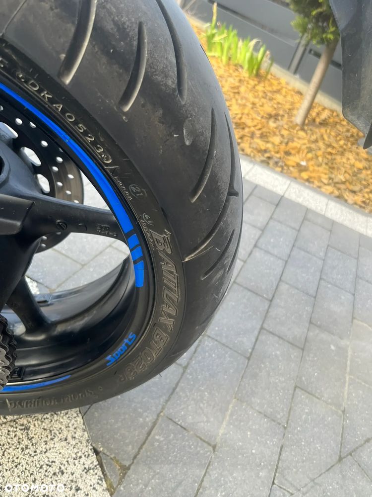 Yamaha FZ8 - 21