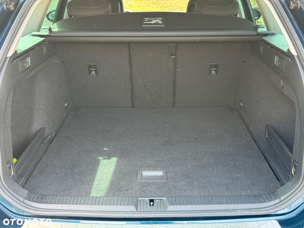 Volkswagen Passat - 18