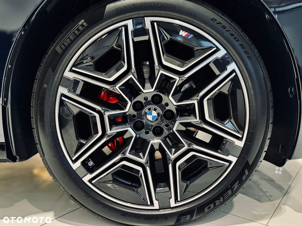 BMW iX - 13