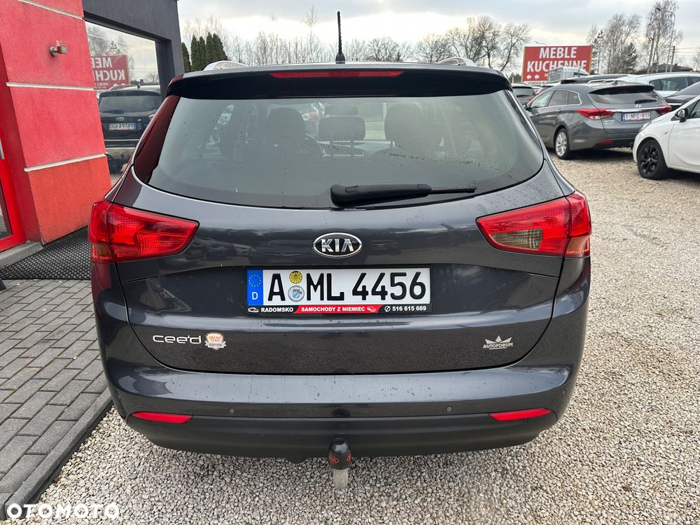 Kia Ceed 1.6 GDI Dream Team Edition - 9