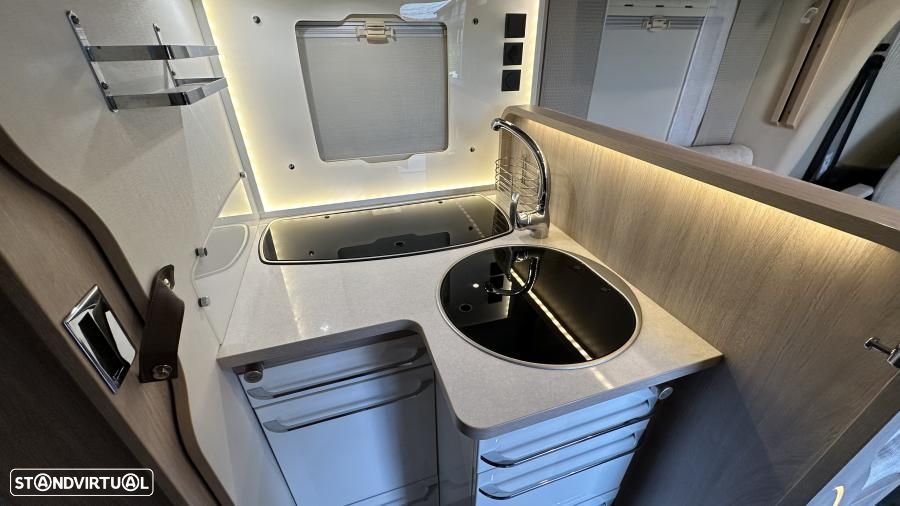 Rapido Serie 6F 680 FF C.central e basculante - 33