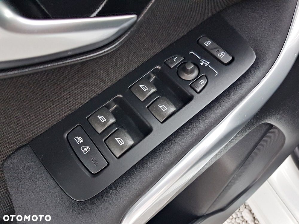 Volvo V40 T2 Drive-E Momentum - 15