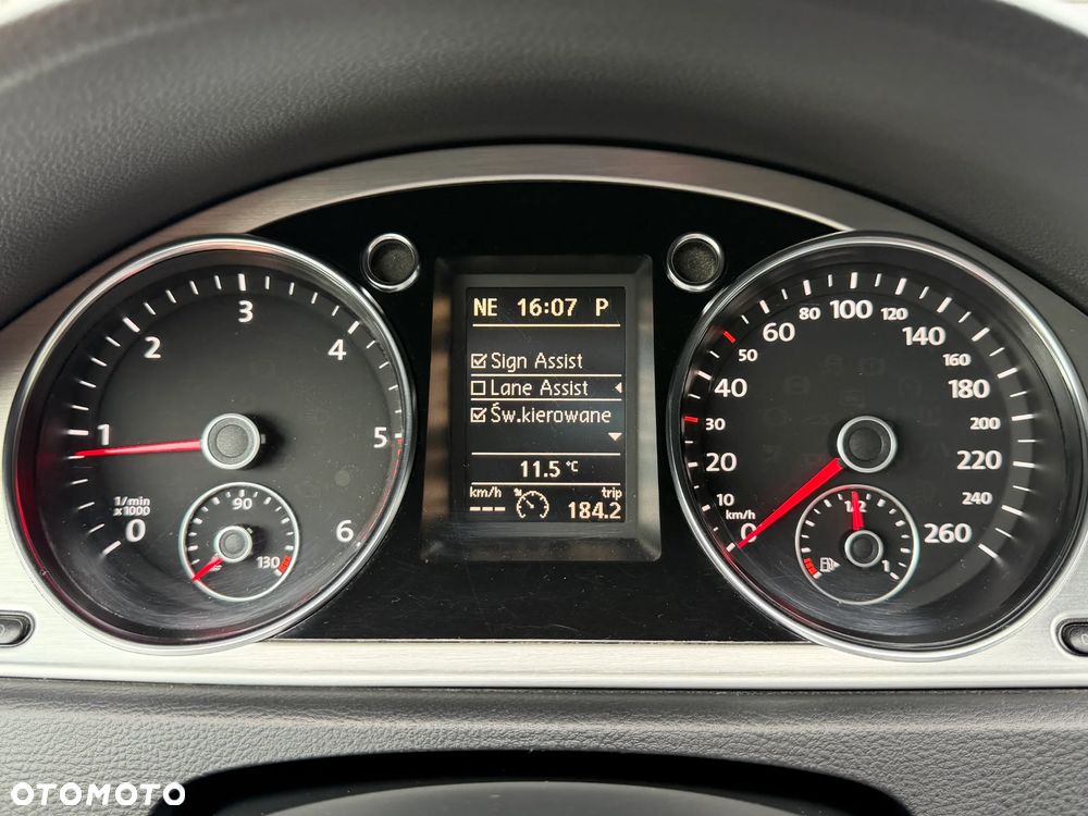 Volkswagen Passat Variant - 20