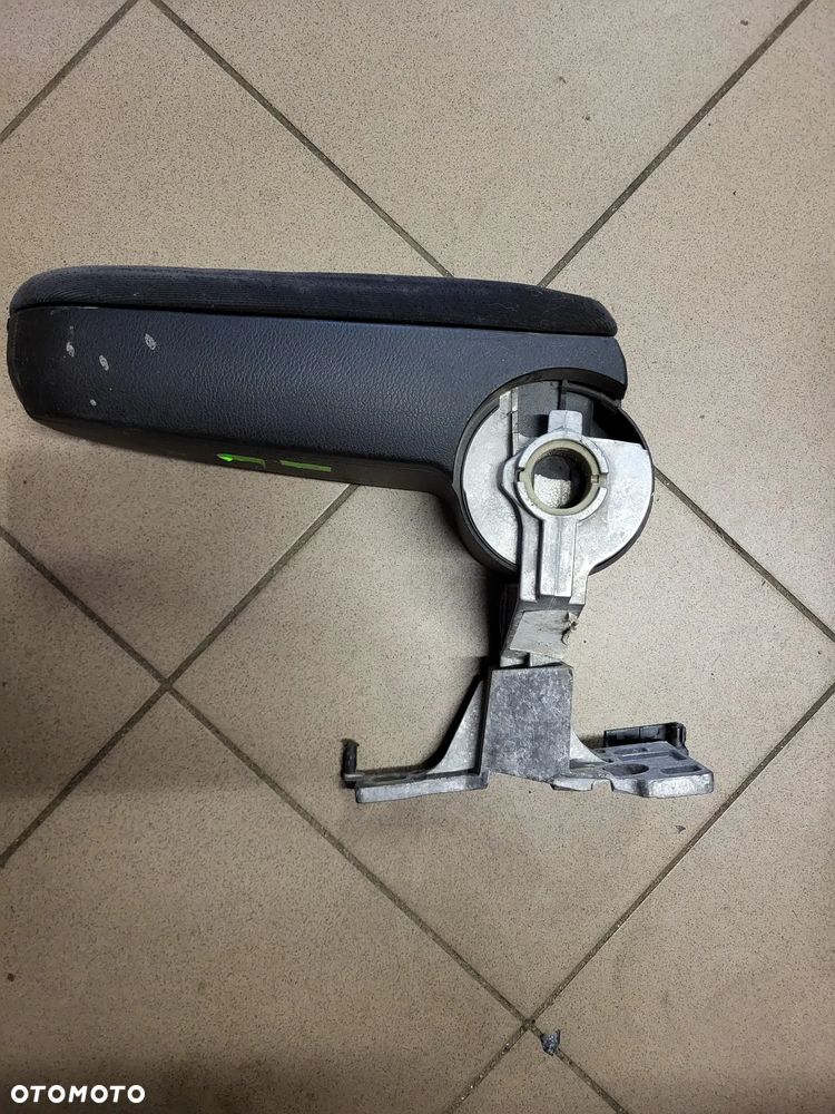 PODŁOKIETNIK VW PASSAT B5 - 4