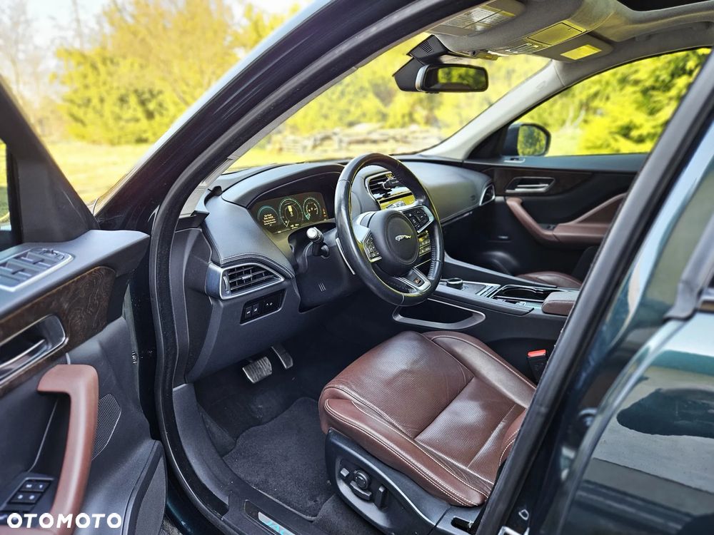 Jaguar F-Pace S AWD - 15