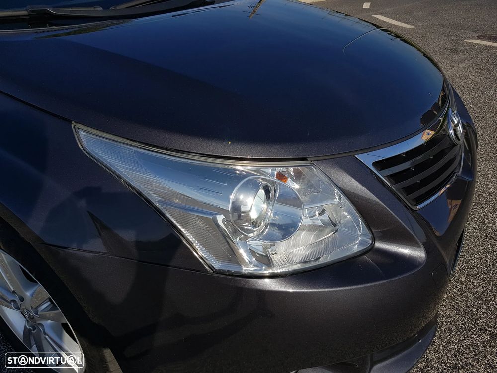 Toyota Avensis SW 2.0 D-4D Exclusive - 60