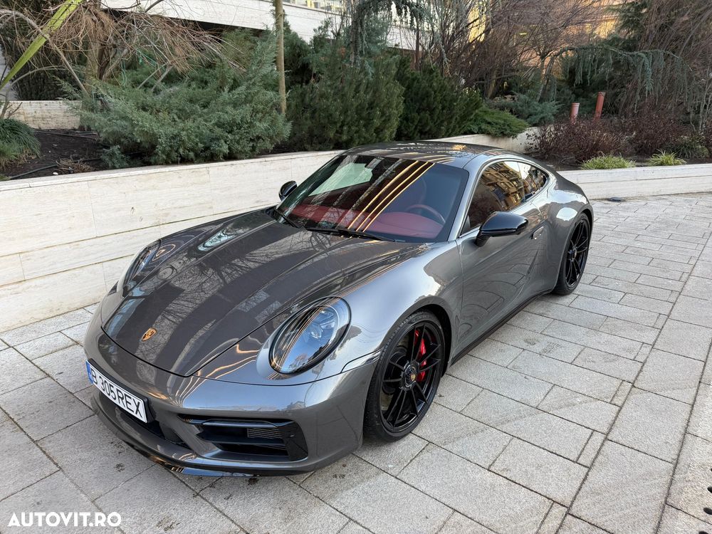 Porsche 911 4 GTS PDK - 1