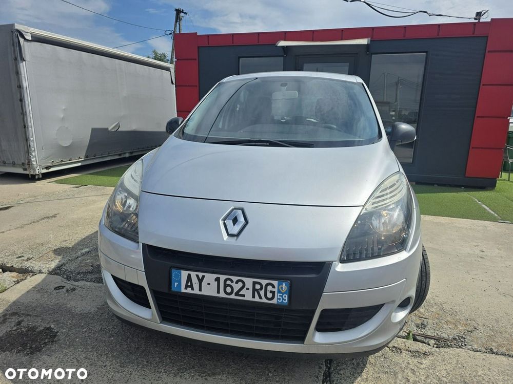 Renault Scenic - 2
