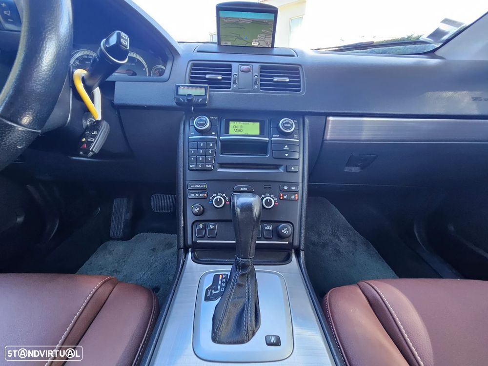 Volvo XC 90 2.4 D5 5L Executive G. - 16