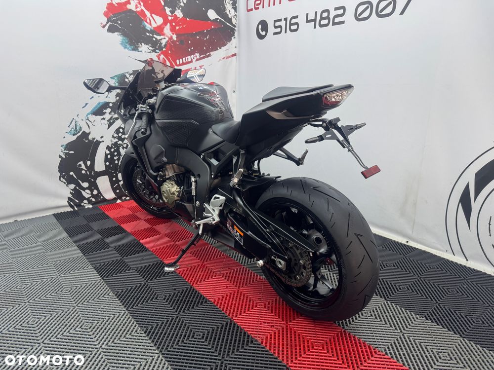 Honda CBR - 7