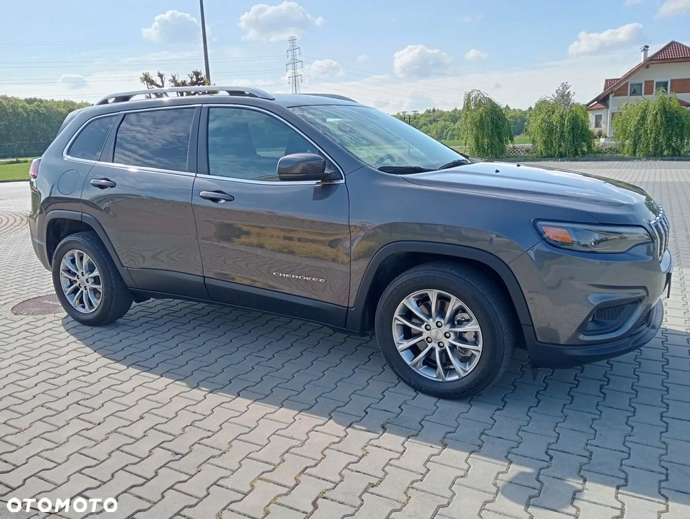Jeep Cherokee - 4