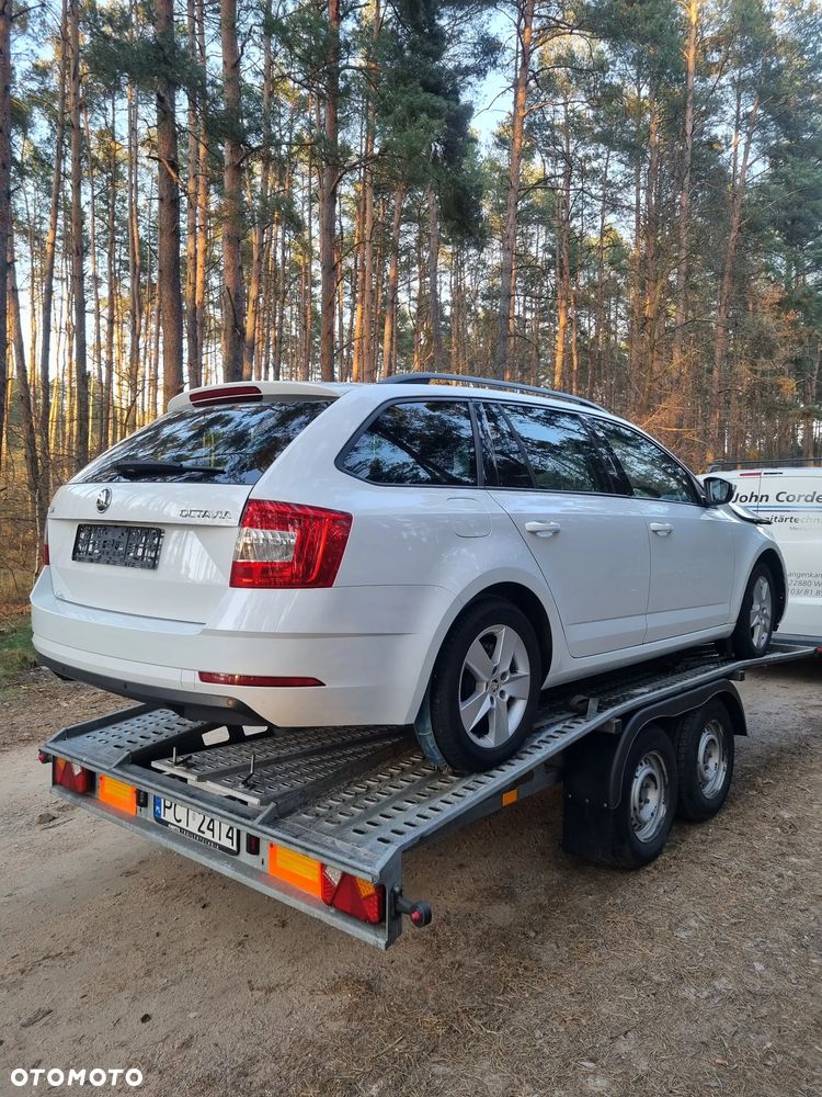 Skoda Octavia 1.6 TDI Premium Edition - 32