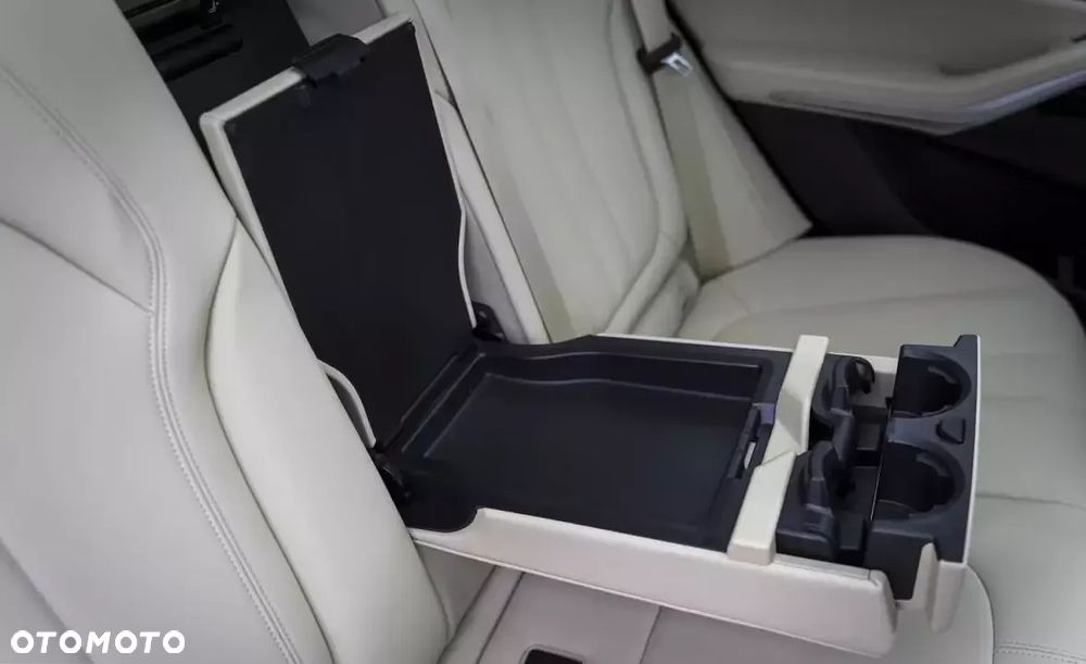 BMW X5 xDrive40i - 17