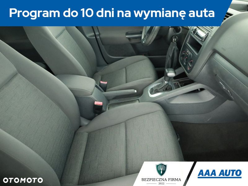 Volkswagen Golf - 8