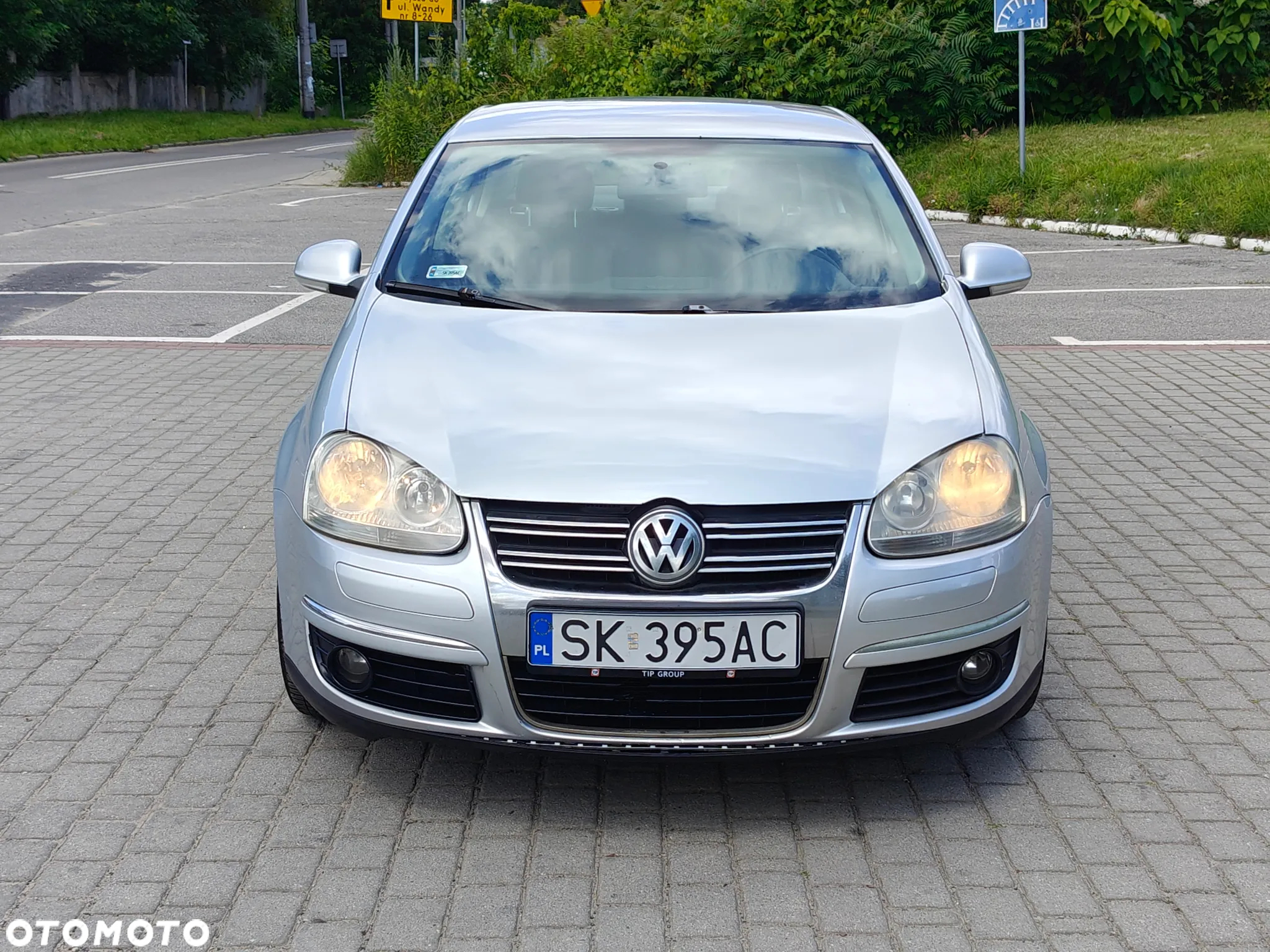 Volkswagen Jetta 1.6 FSI Comfortline - 14