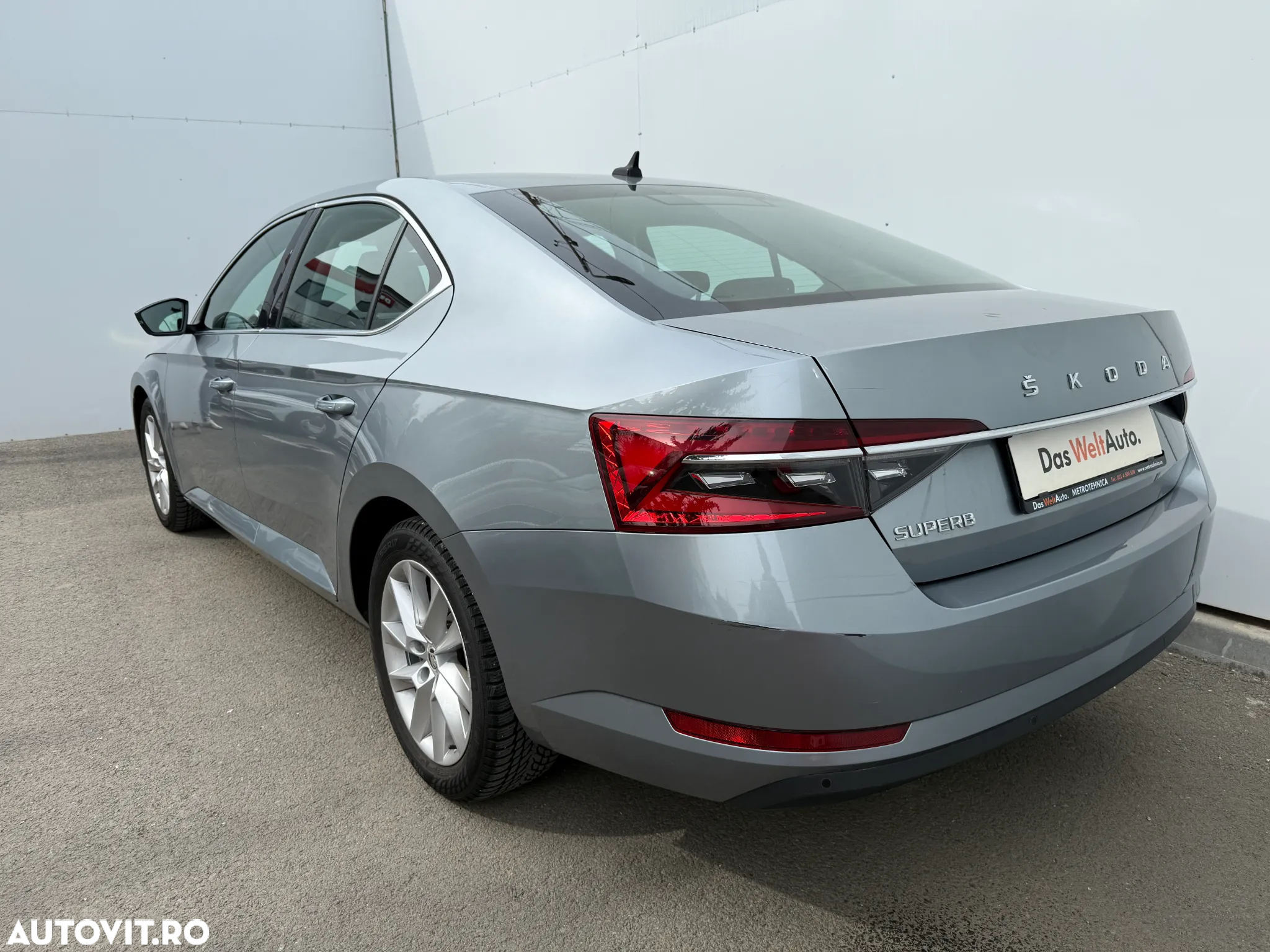 Skoda Superb 2.0 TDI DSG Ambition - 6