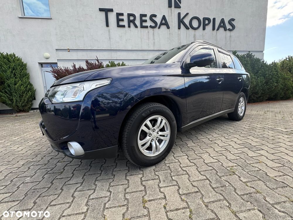 Mitsubishi Outlander 2.0 Invite + 2WD - 34