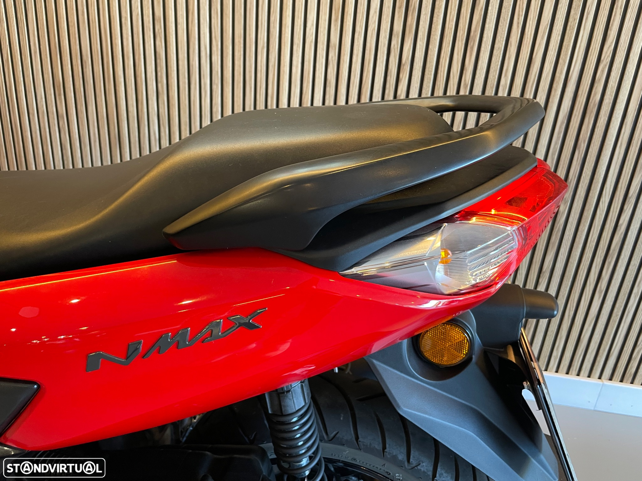 Yamaha NMAX - 21