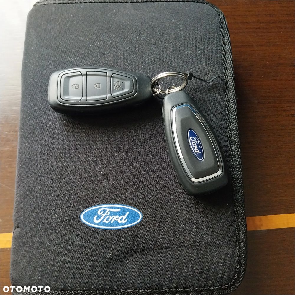 Ford Kuga 2.0 TDCi 4x4 ST-Line - 10
