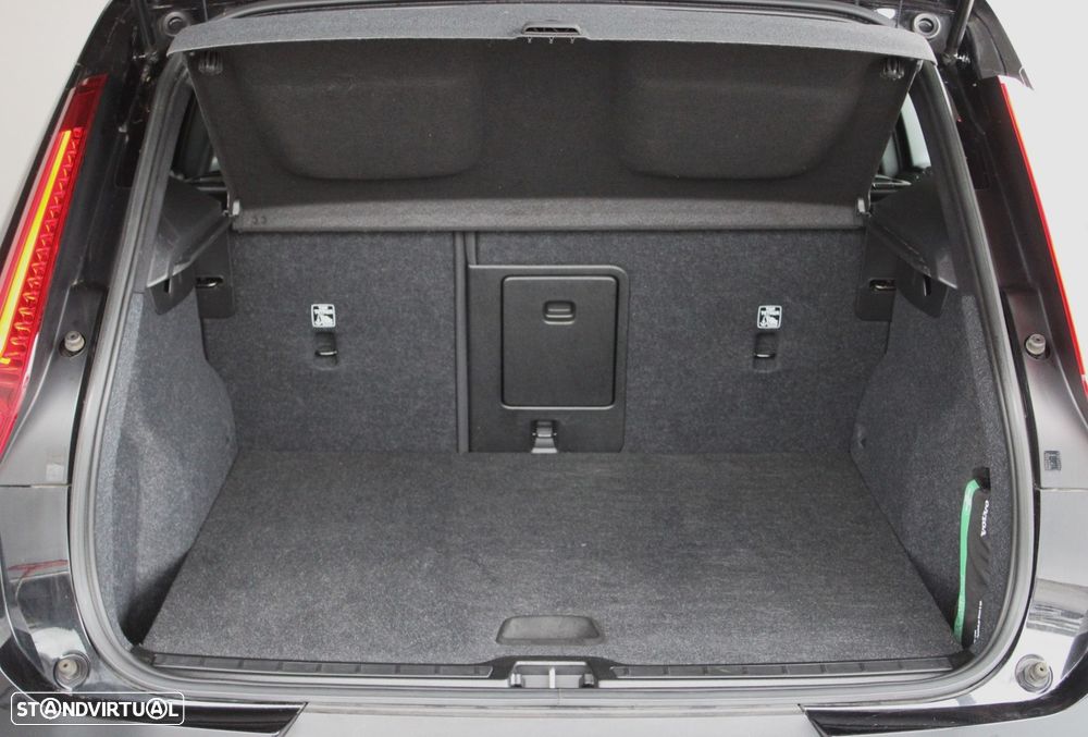 Volvo XC 40 Recharge Core - 14