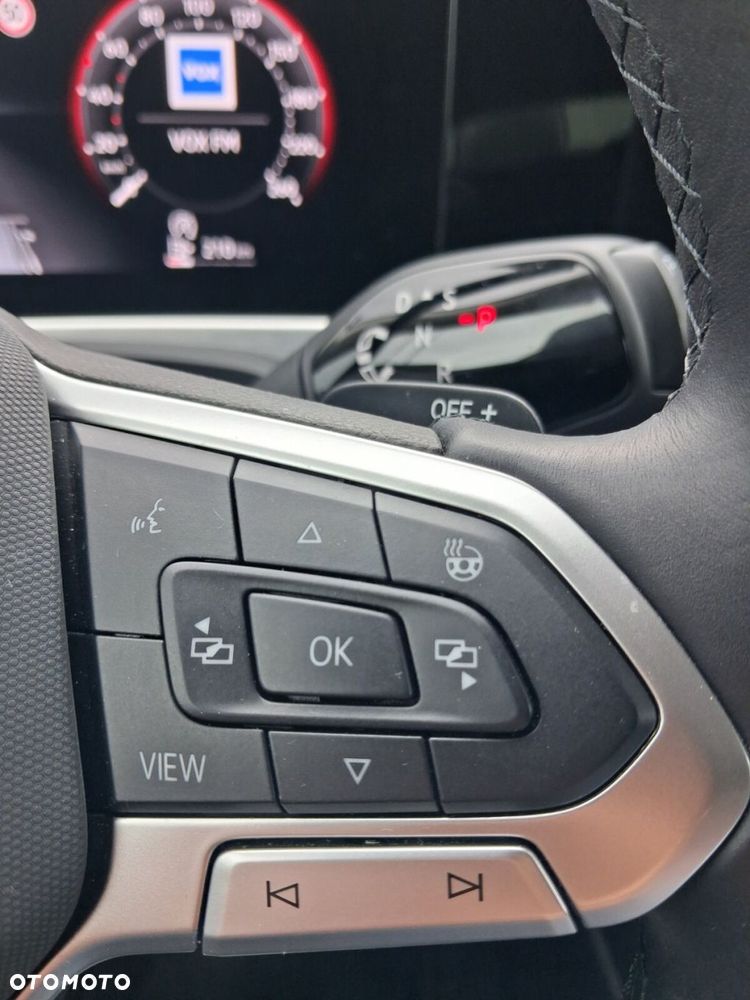 Volkswagen Passat - 30
