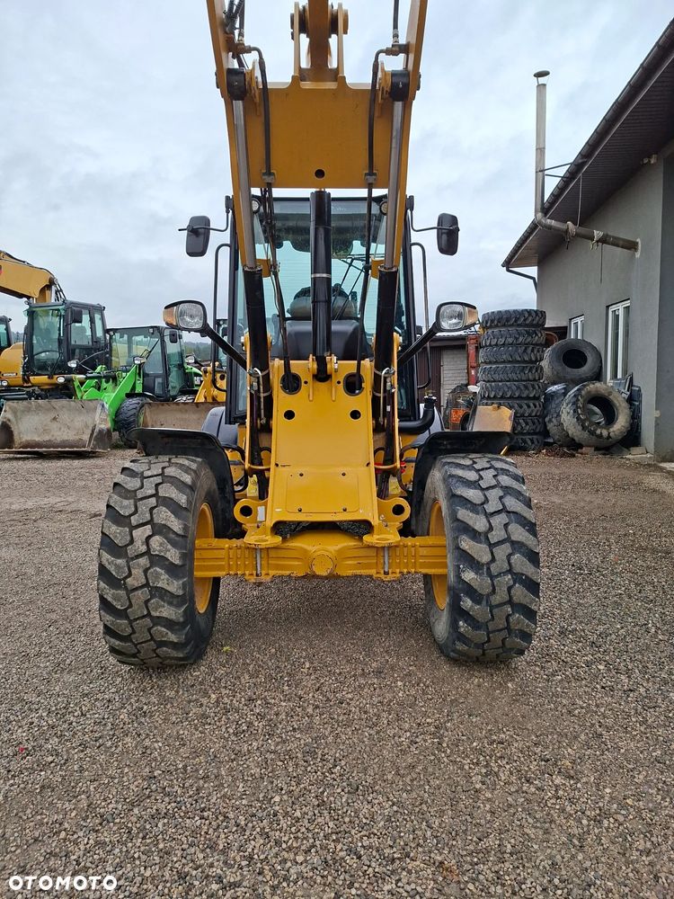 Caterpillar CAT 908 M - 15