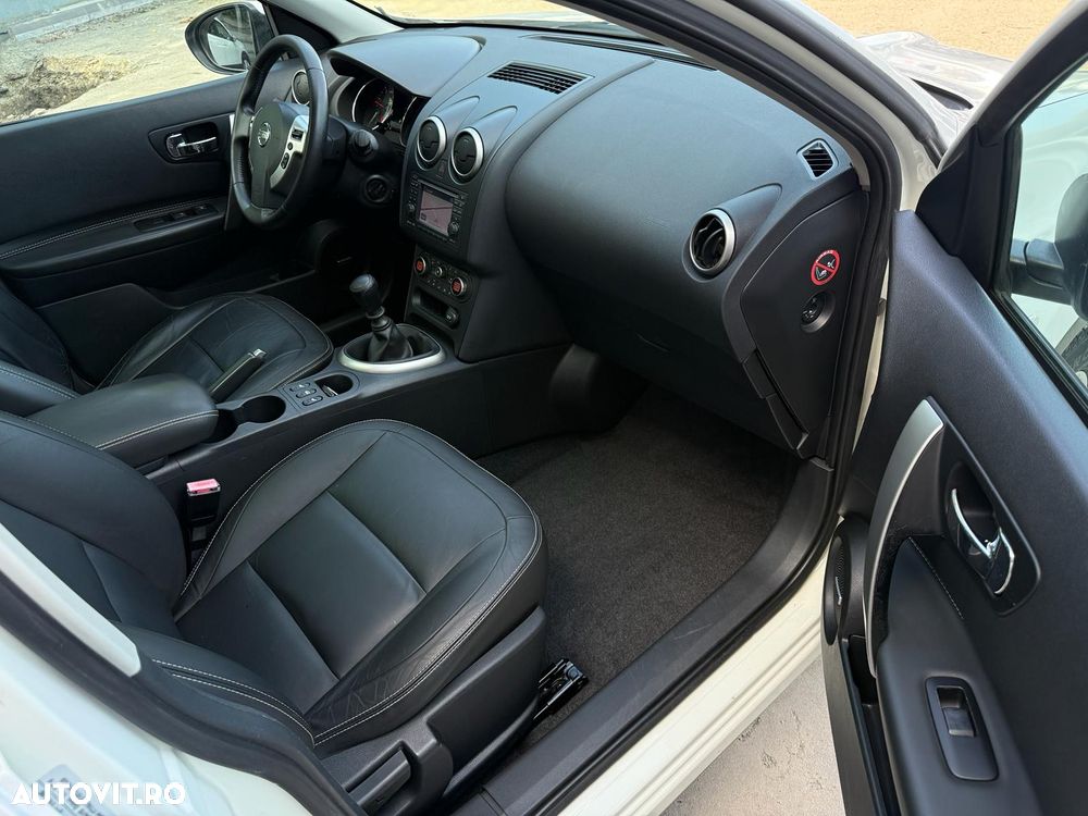 Nissan Qashqai 2.0 dCi DPF tekna - 8