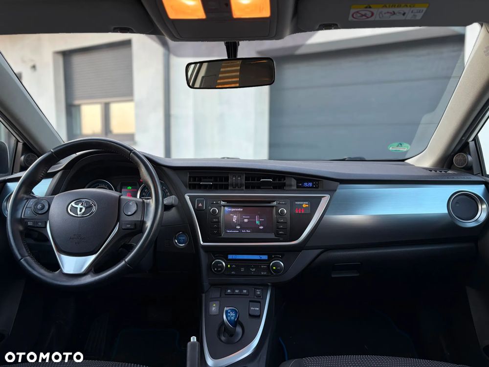 Toyota Auris 1.8 HSD Luna - 26