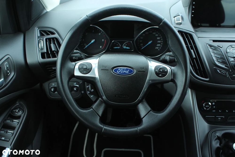 Ford Kuga 2.0 TDCi 2x4 Champions Edition - 17