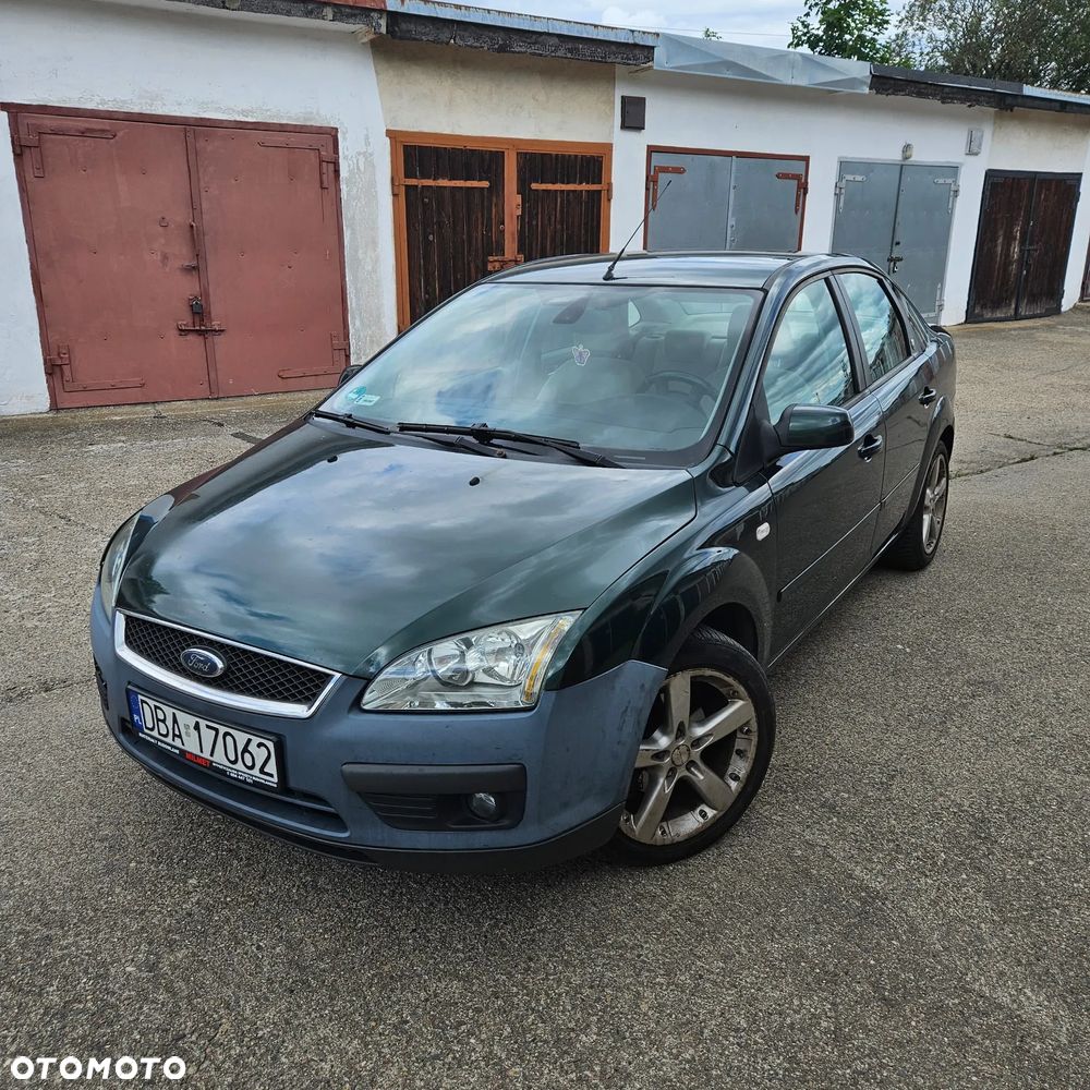 Ford Focus 1.6 Ghia - 18