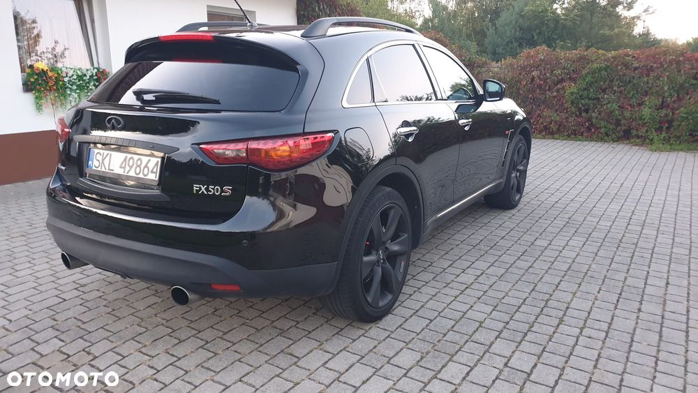 Infiniti FX - 17