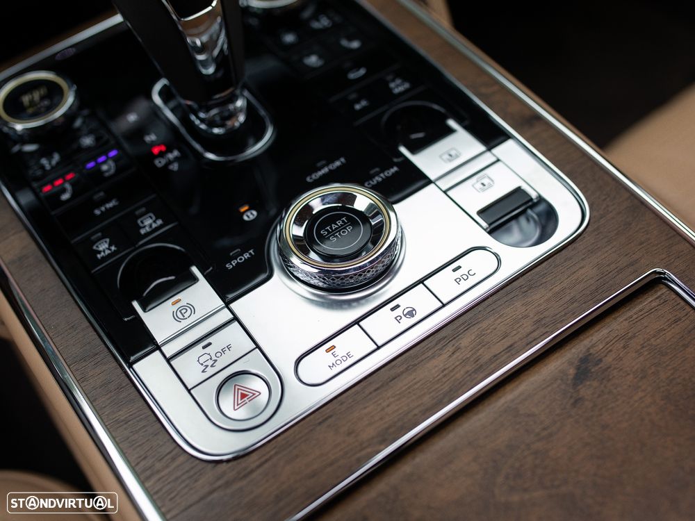 Bentley Flying Spur Hybrid Azure - 31