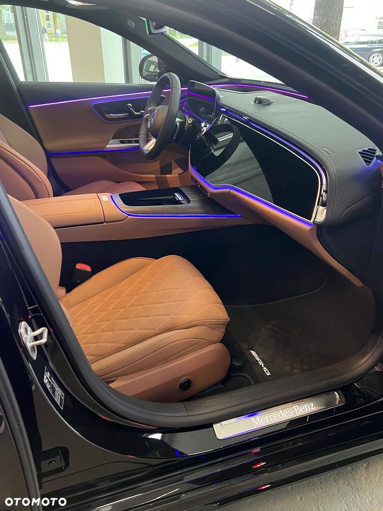 Mercedes-Benz Klasa E 200 mHEV AMG 9G-Tronic - 23