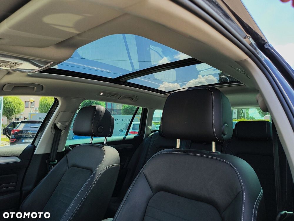 Volkswagen Passat Variant 2.0 TDI 4Mot Elegance DSG - 12