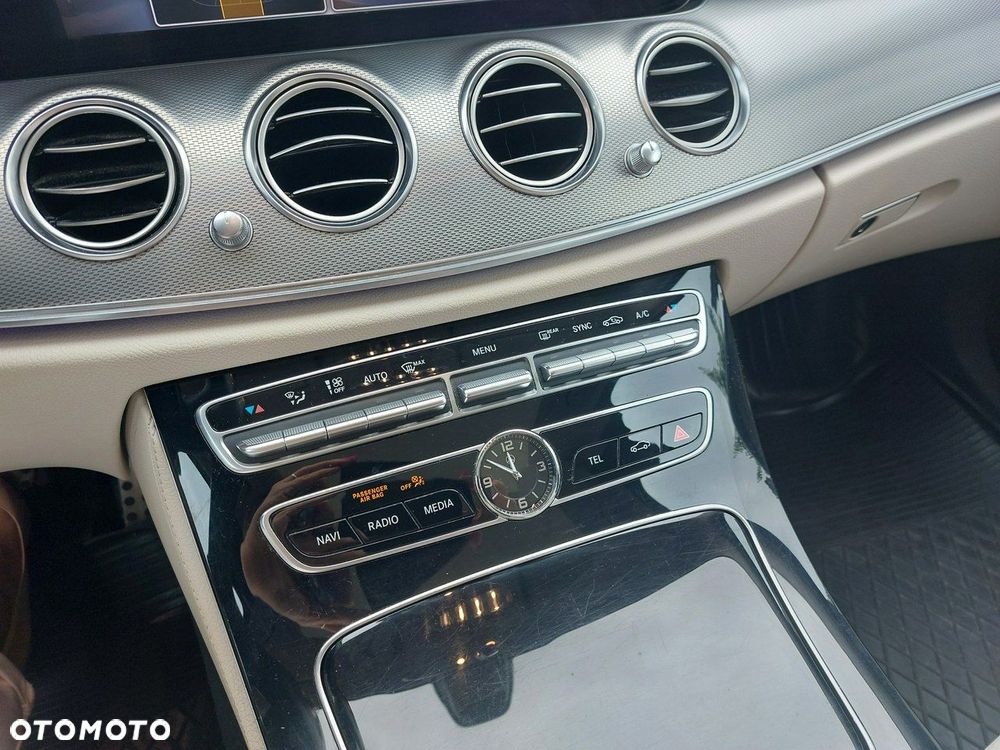 Mercedes-Benz Klasa E - 25