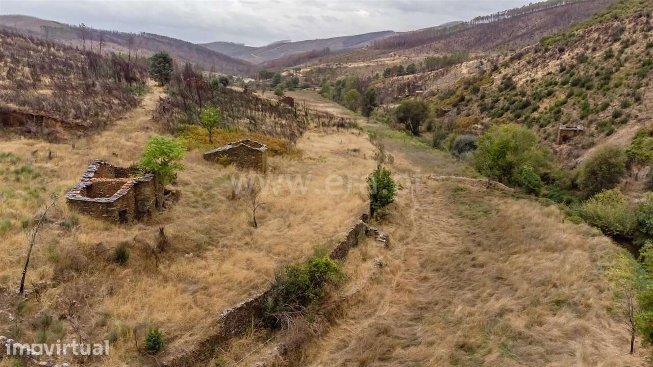 Terreno com ruina / Covilhã, Sobral de São Miguel - Grande imagem: 4/20