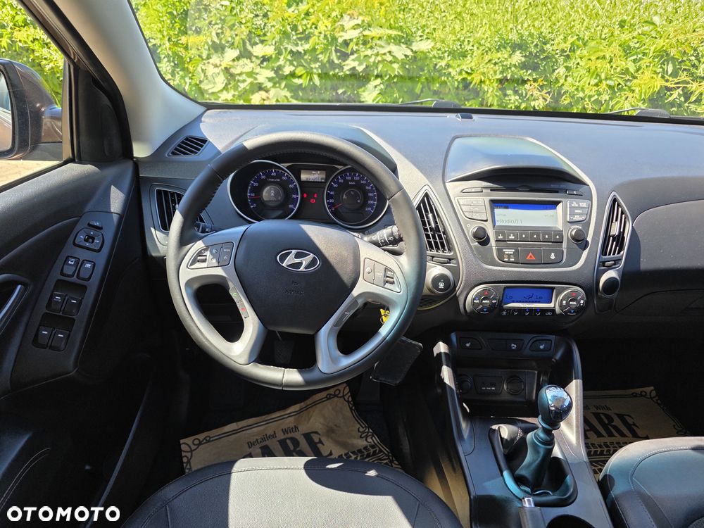 Hyundai ix35 1.6 2WD Fifa World Cup Edition - 9