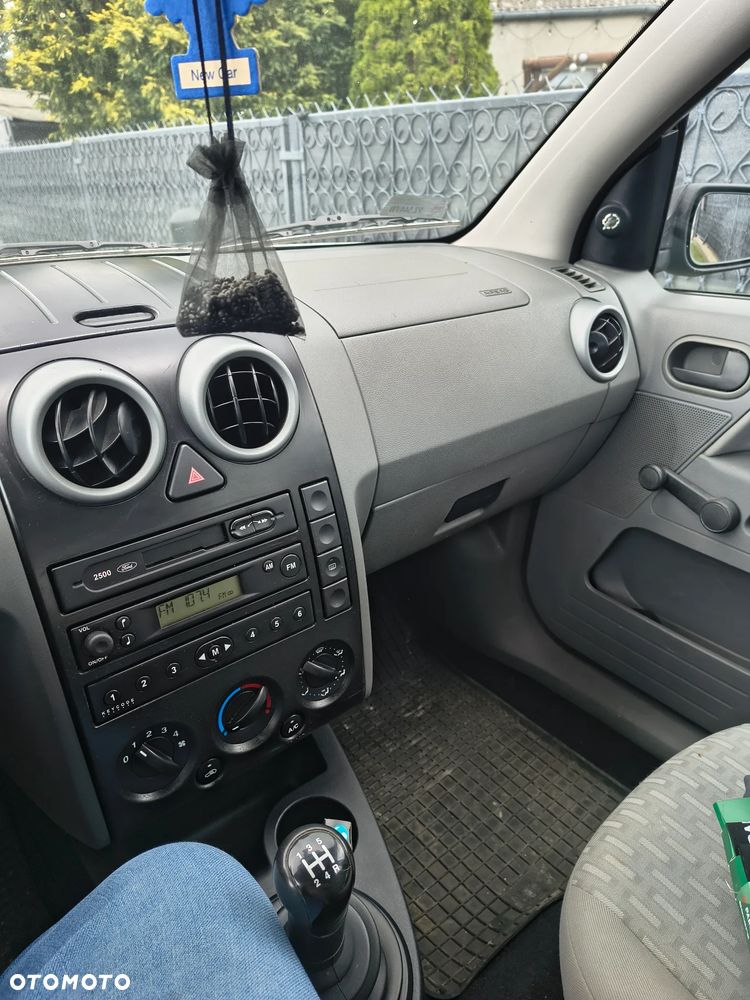 Ford Fusion 1.6 Elegance - 8