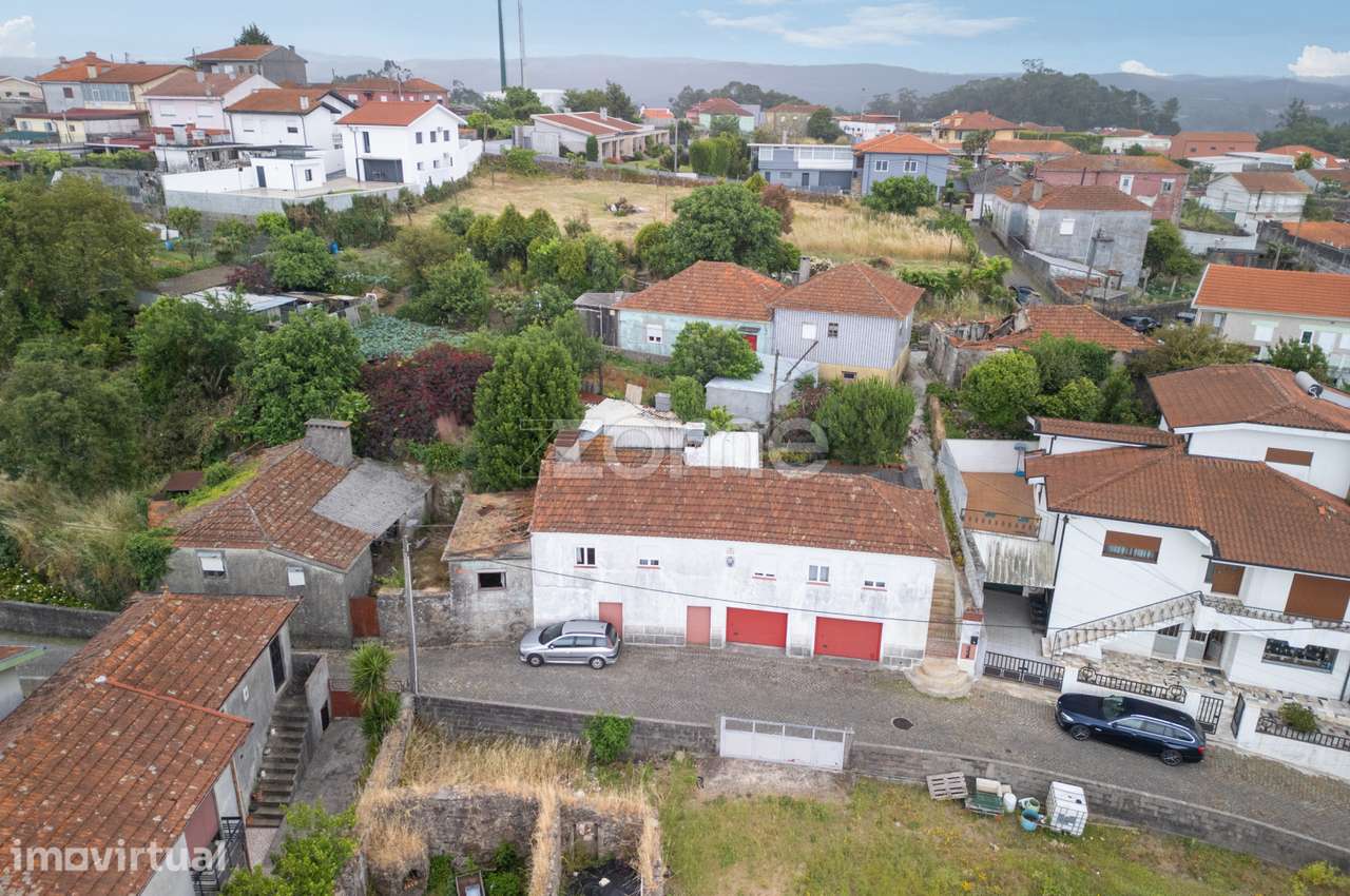 Moradias para recuperar e terreno para construção-Trofa - Grande imagem: 2/23