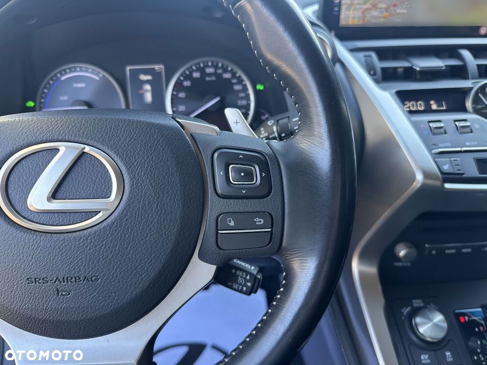 Lexus NX 300h Comfort AWD - 18