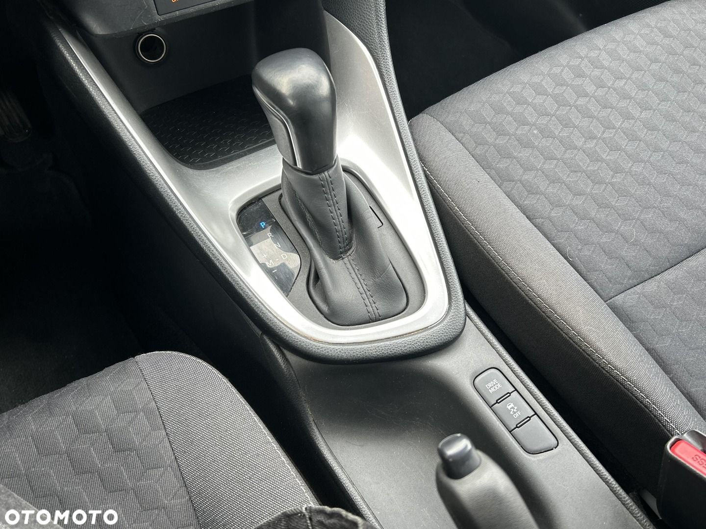 Toyota Yaris 1.5 Comfort CVT - 16