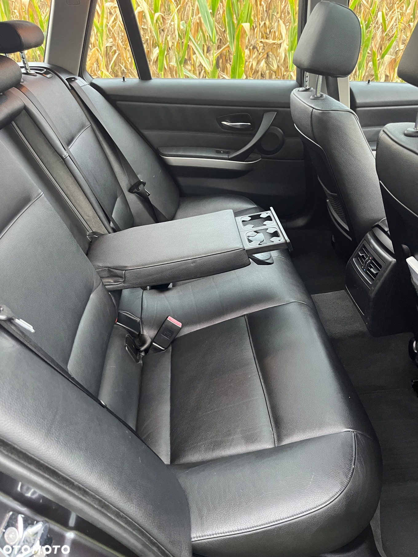 BMW Seria 3 318d DPF Touring - 34