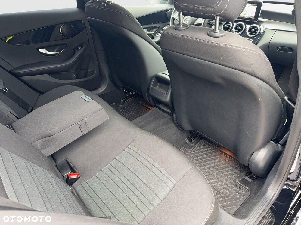 Mercedes-Benz Klasa C 180 9G-TRONIC - 21