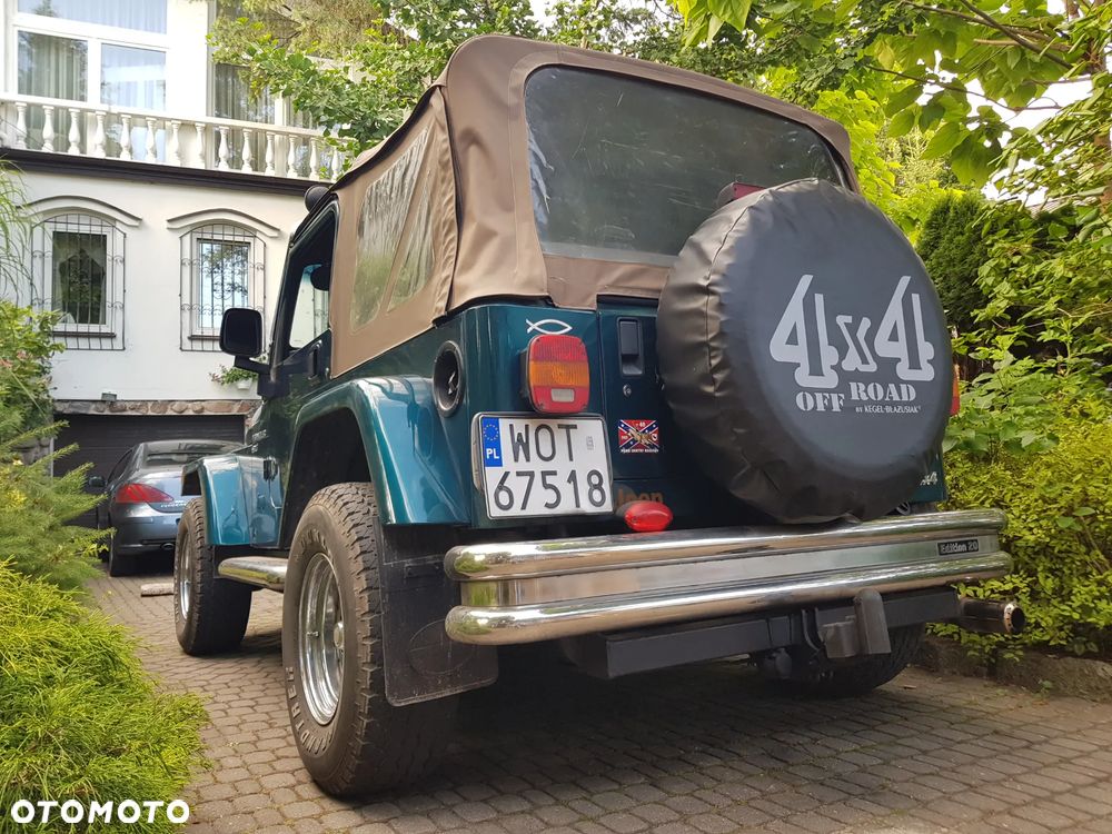 Jeep Wrangler 2.5 Sport - 12