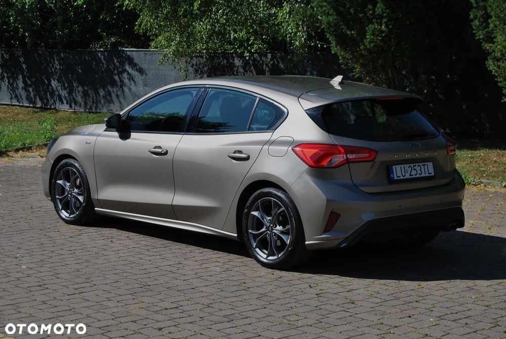 Ford Focus 1.5 EcoBlue Start-Stopp-System ST-LINE STYLE - 4