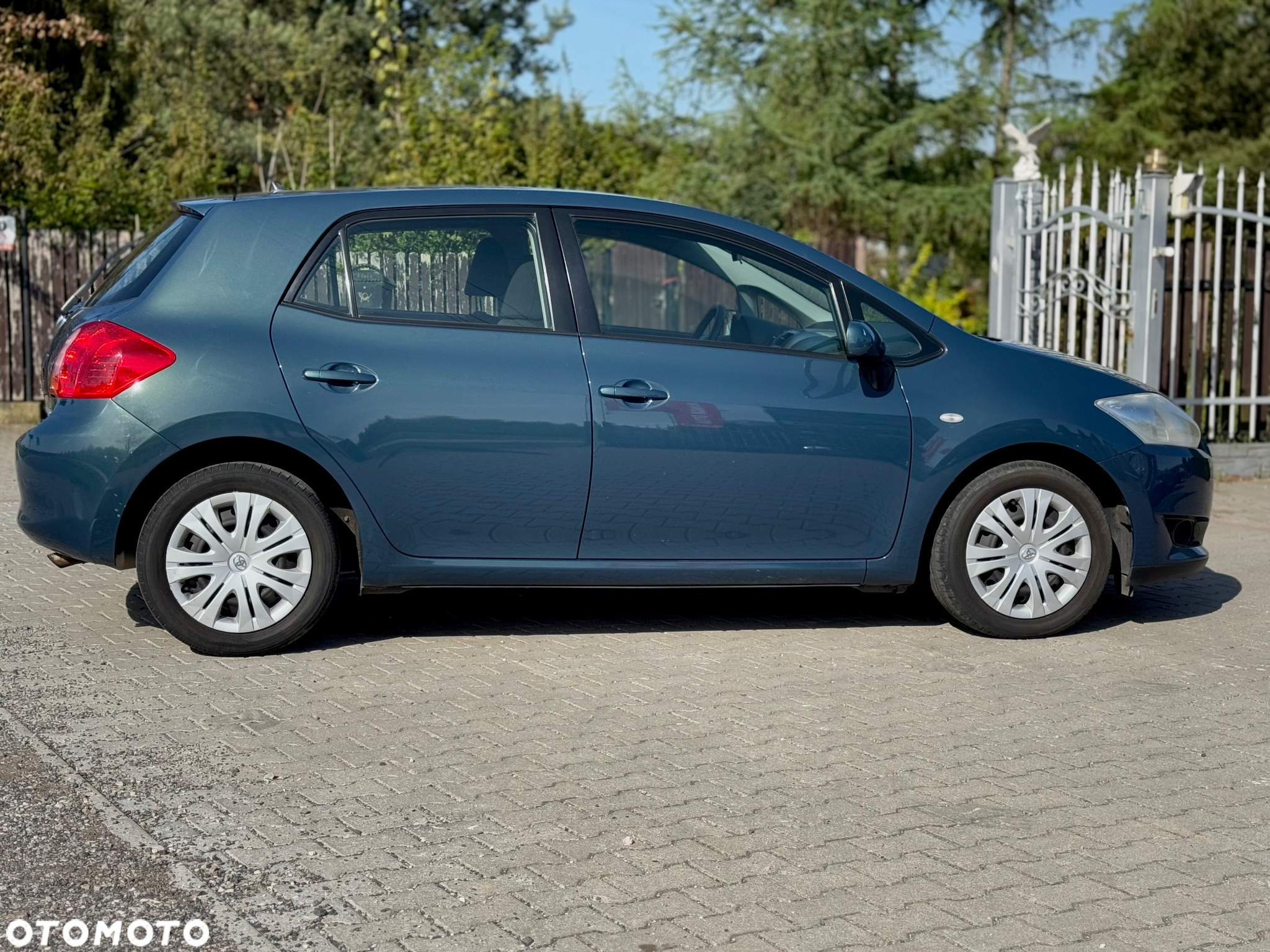 Toyota Auris 1.6 VVT-i Premium - 4