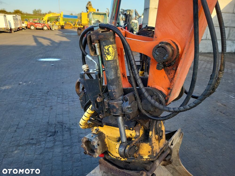 Hitachi ZX85 USB LC-3 - 17